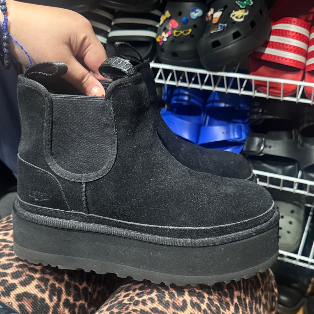 UGG Chelsea Suede platform Boots